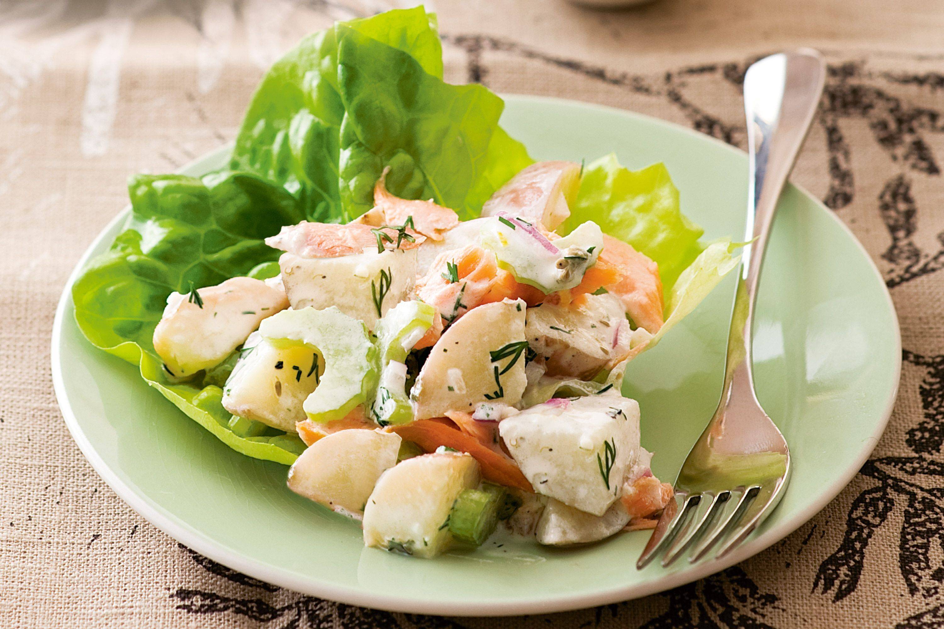 Рыбный салат из отварной рыбы — классический рецепт, секреты приготовления