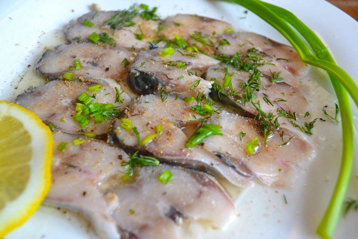 Как приготовить рыбный суп в домашних условиях: простые рецепты ухи из свежемороженой скумбрии