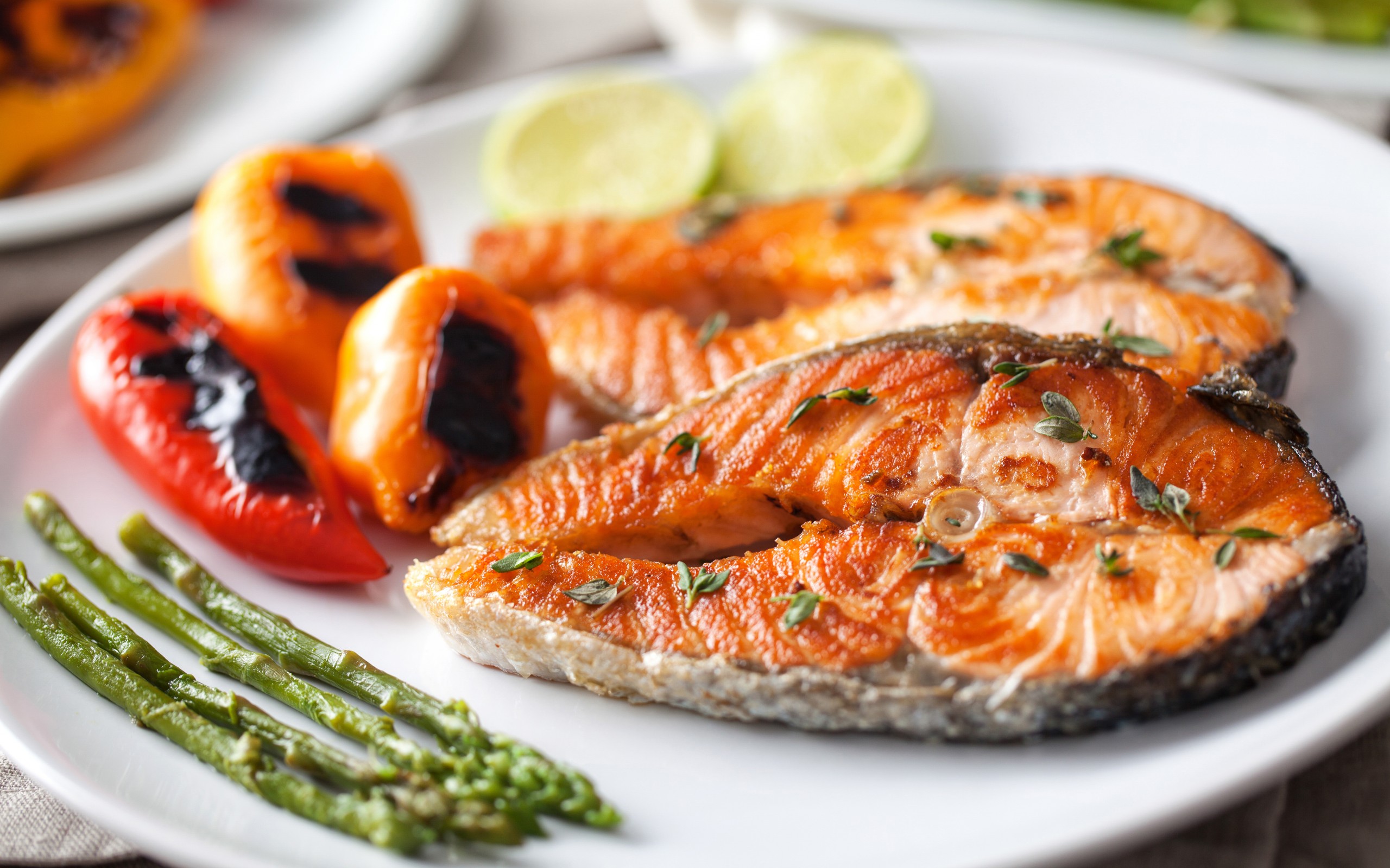 Идеальная красная рыба в духовке / эффектные рецепты к празднику – статья из рубрики "как готовить" на food.ru