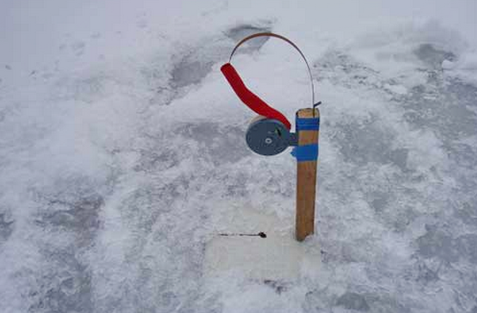 Оснастка жерлицы для зимней рыбалки в базовом исполнении