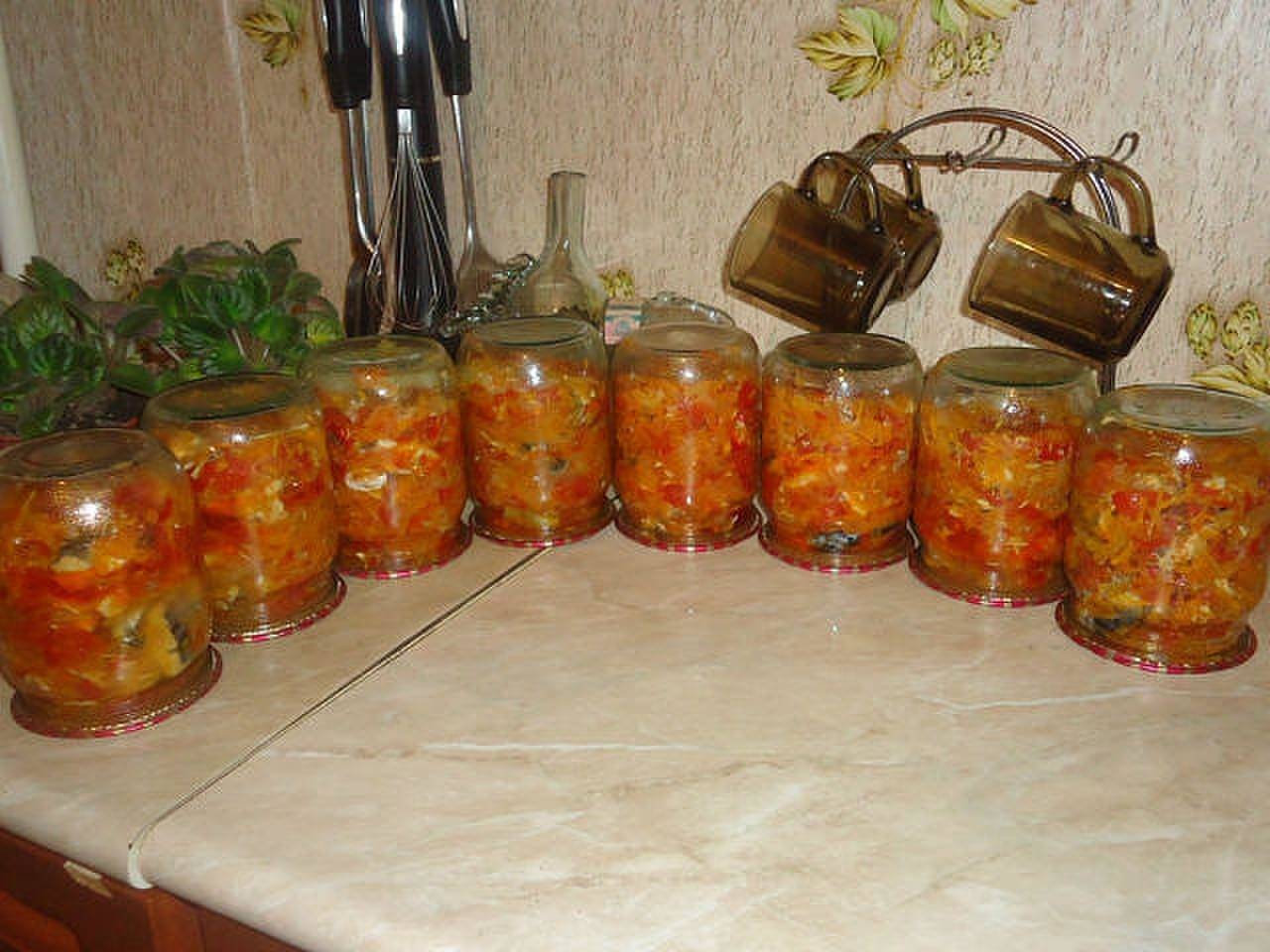 Салат из скумбрии с овощами на зиму — 6 рецептов классной заготовки