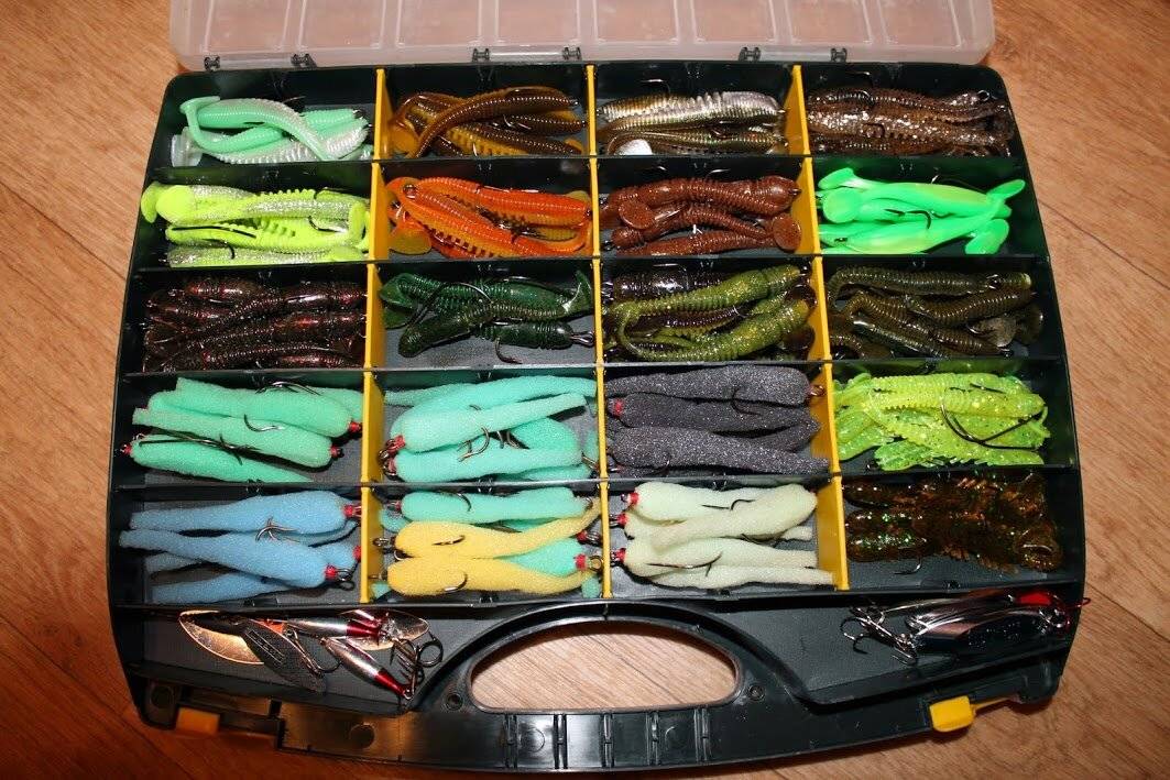 Рыболовные сумки — лучшие модели, какие принадлежности и снасти можно хранить в чемодане для рыбалки